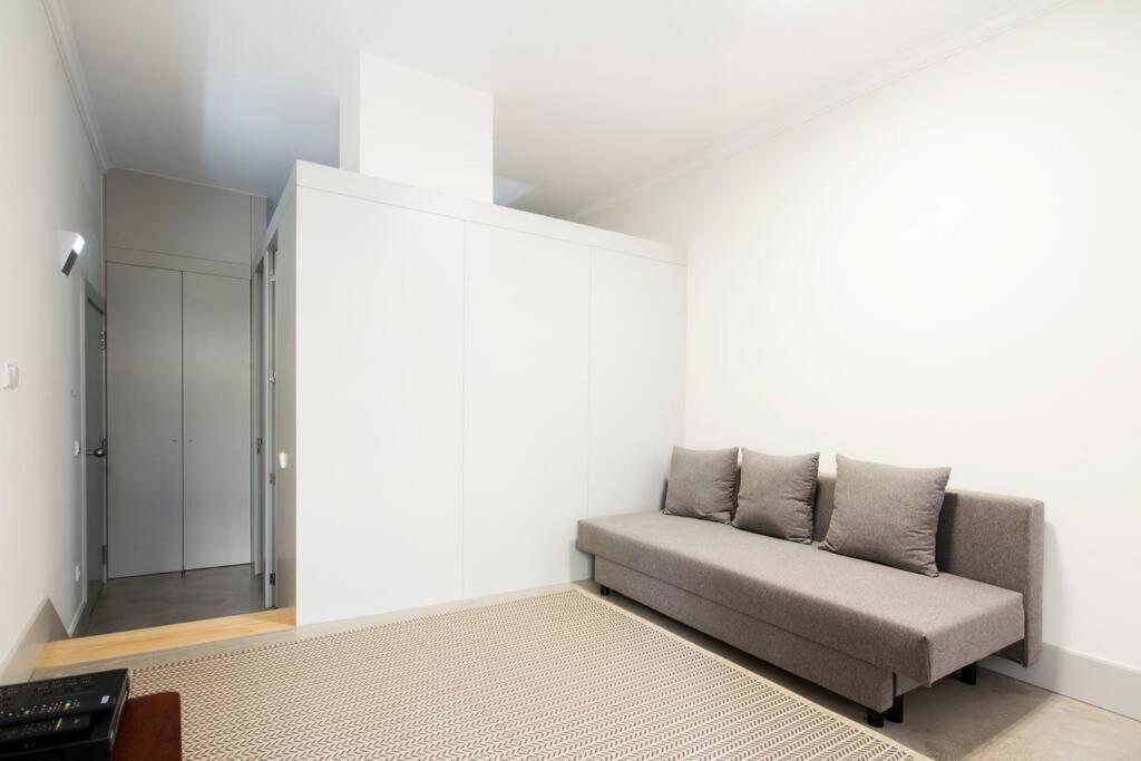 Ohh - Santo Ildefonso Flat